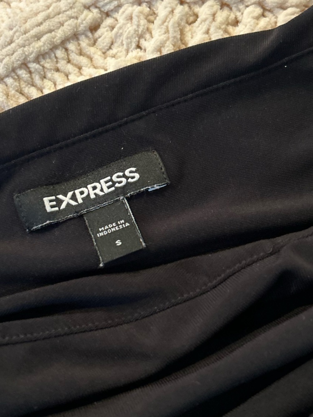 Express Black One-Shoulder Ruched Tank - Picture 7 of 9